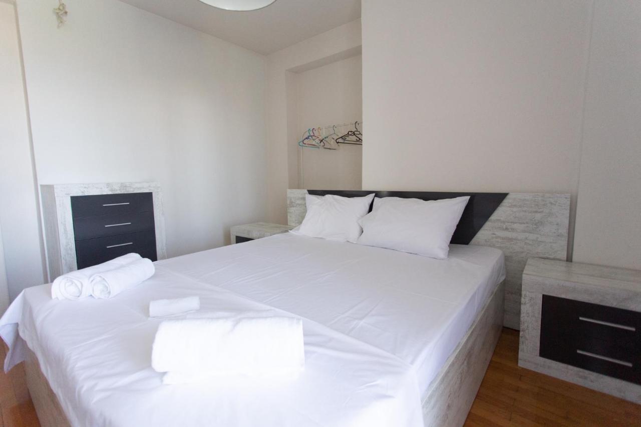 Τraditional Fully Detached Villa On A Luxurious Hillock Of Thessaloniki With Its Own Garden Also For Family & Wedding Gatherings For 10 To 25 People Only 15 Minutes From Airport Екстер'єр фото