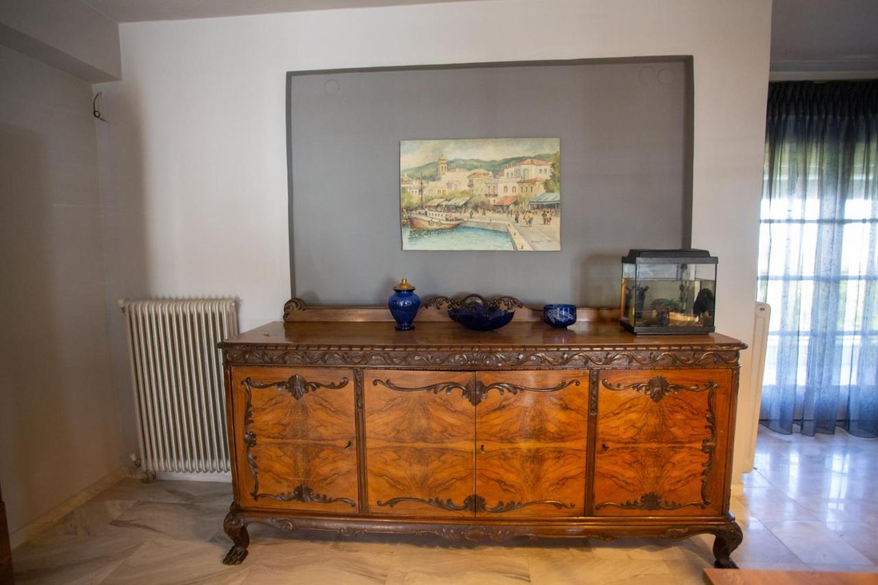 Τraditional Fully Detached Villa On A Luxurious Hillock Of Thessaloniki With Its Own Garden Also For Family & Wedding Gatherings For 10 To 25 People Only 15 Minutes From Airport Екстер'єр фото